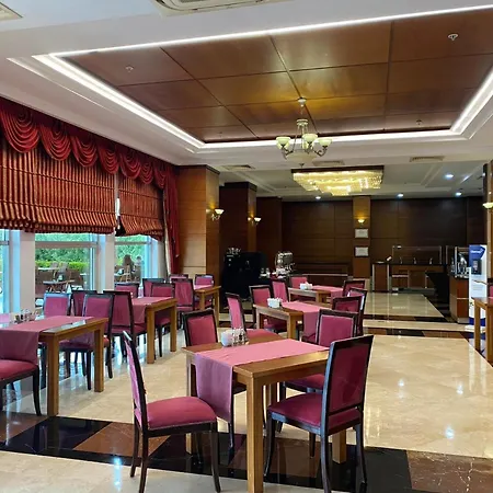 Crowne Plaza By Ihg Otel